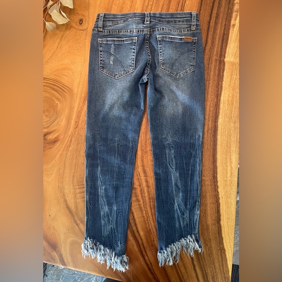 JOES JEANS SIZE 10, Distressed & cropped W/ adjustable waist in great condition - Picture 2 of 4